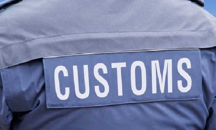 Five Customs chiefs, over 1,500 other officers on the way out