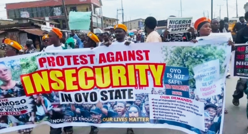 Protesters ground traffic on two road, demand release of abducted Oyo schoolchildren, teachers