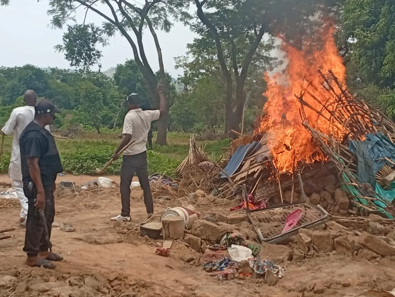Police demolish, burn down kidnappers’ hideouts in FCT community