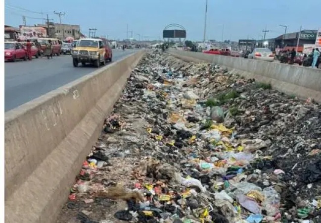 Refuse takes over roads, drainage in Ondo, Oyo, Ekiti, Ogun