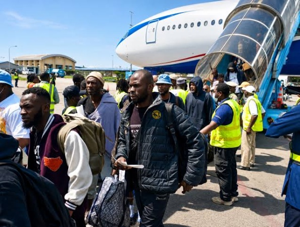 FG to evacuate another batch of stranded Nigerians from South Africa